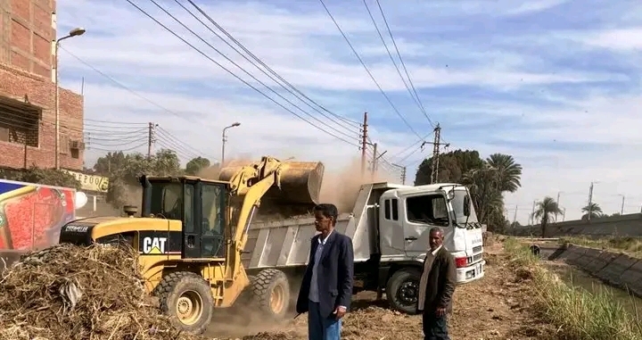 الوحدات المحلية بنصر النوبة وإدفو وأسوان تواصل جهودها لإزال التعديات ورفع الإشغالات